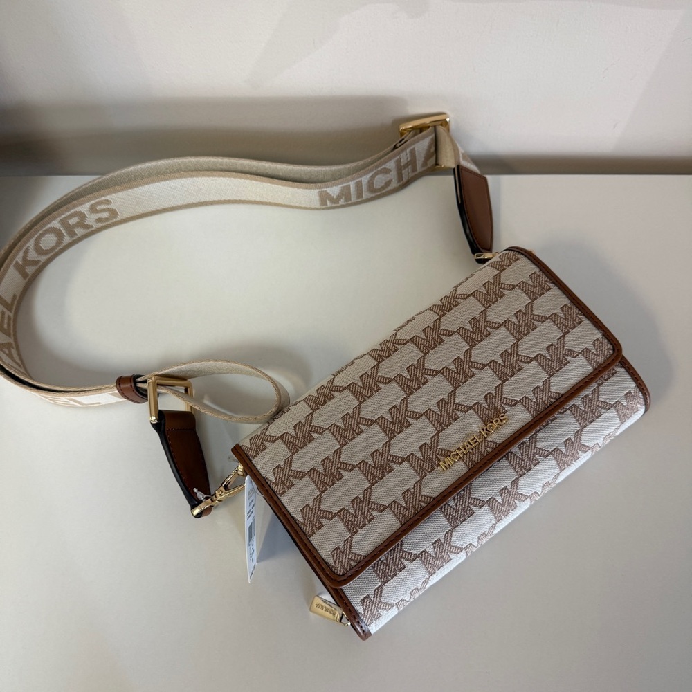 Michael Kors jet set wallet - Picture 12 of 12